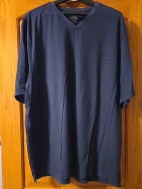 3XL Van Heusen Men's V-Neck Short Sleeve Tee in Navy Blue